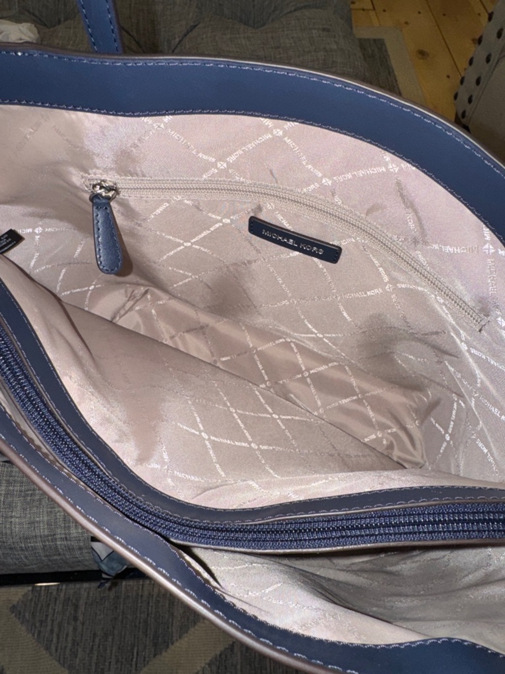 Michael Kors Bag Jet Set Signature Blue White Tote - Picture 11 of 17